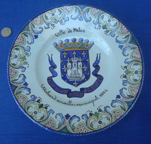V41 rare assiette faience - rare,