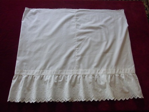 Ancien jupon coton brode - coton,