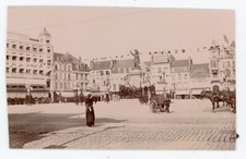 CARTE PHOTO Cpa, Dunkerque statue Jean Bart place magasin charrette à bras