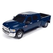 1/20 RAM 3500 Mega Cab Dually Par Big Country Toys, Bleu Marine 439B