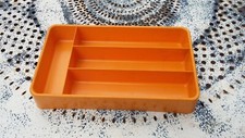 ANCIEN  RANGE COUVERTS ORANGE EN PLASTIQUE DUR QUALITE 1970 VINTAGE DECORATION