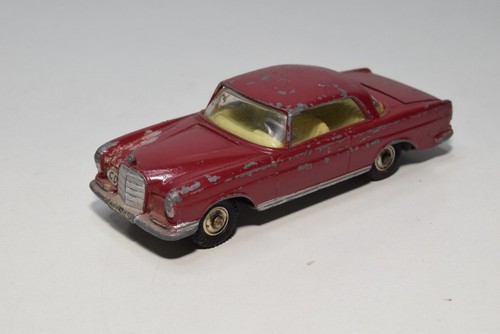 B69 corgi toys 230 - 1:43,