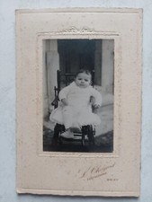 Photographie Ancienne " Enfant Bébé dans sa Chaise Haute " par L. CHEYNET BRIEY