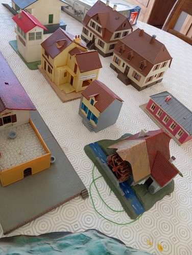 Decor pour train batiments - train,