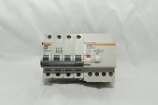 DISJONCTEUR DIFFERENTIEL C60N D20A 24818 26533