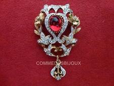 Broche "Néo Classique style