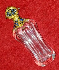 VINAIGRETTE  FLACON A PARFUM. OR. VERRE TAILLÉ. ESPAGNE. XIXÈME