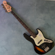 Fender MIJ Traditional 2025 60s Jazz Bass Competition Noir 3-Color Sunburst