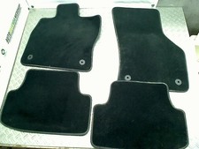 JEU DE TAPIS VW Golf VII (AUA) Hatchback 1.6 TDI 16V (CLHA) 2014 5G1863011