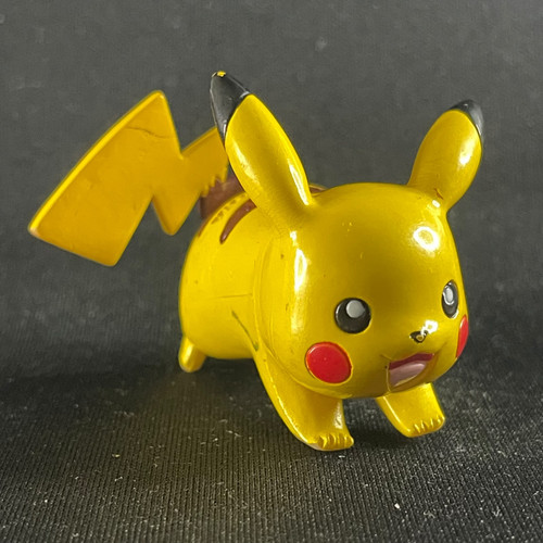 Pikachu 2005 tomy - 2005,