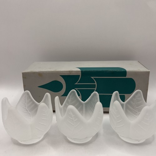 New partylite frosted - new,