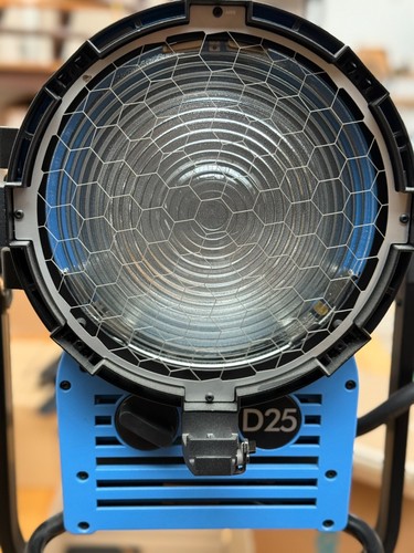 Arri hmi true - true, blue