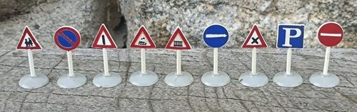Lot panneaux de - lot, 9