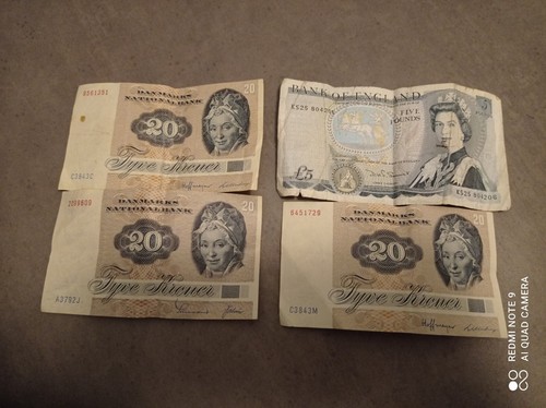 Lot billets étrangers 1 - 4,