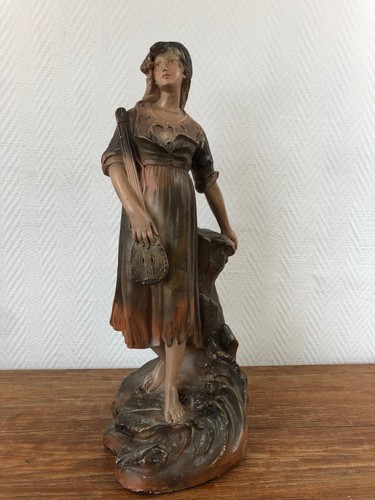 Jolie allégorie statue platre - jolie,