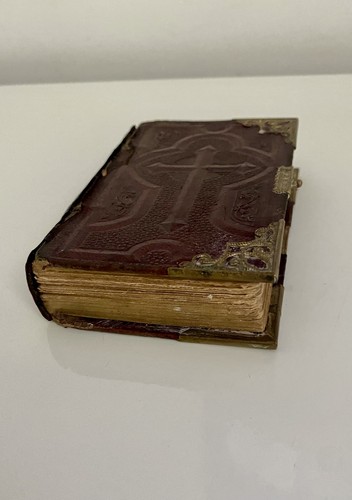 Ancien livre religieux - ancien, petit