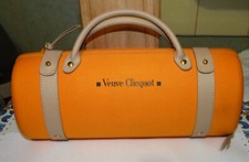 VALISETTE DE TRANSPORT  pique-nique A COQUE RIGIDE CHAMPAGNE VEUVE CLICQUOT TBE