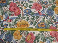 COUPON DE TISSU OISEAUX FLEURS MOTIF TONS VIFS  - 135 cm x 210 cm  - TB 17