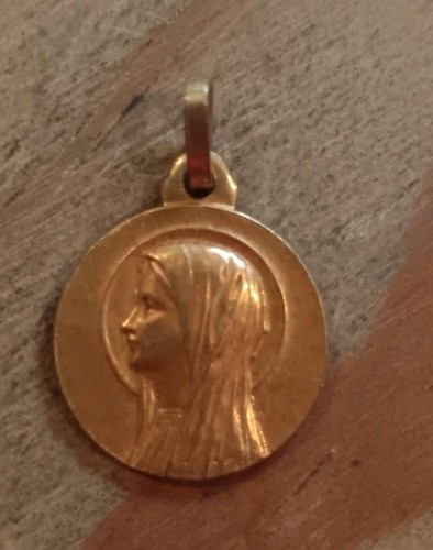 Charmante médaille religieuse - charmante,