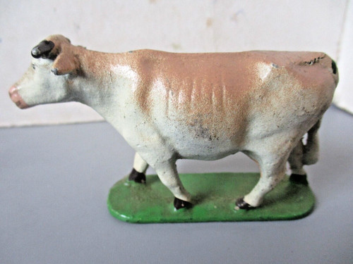 Quiralu ferme vache - ferme, debout