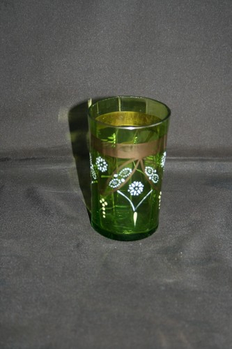 Verre gobelet ancien émaillé