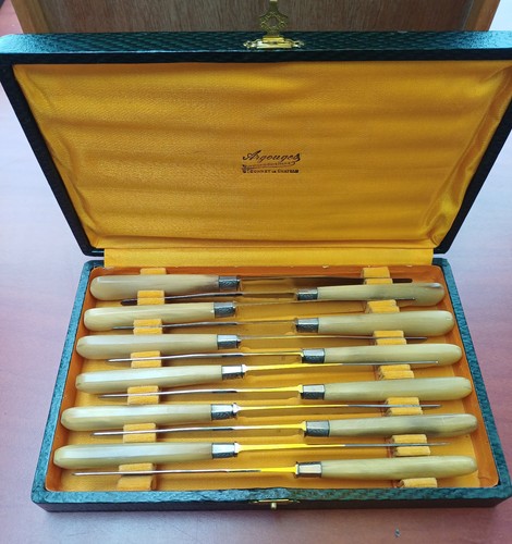 Ancien rare service - et,