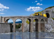 Pont En Viaduc Monovoie Avec