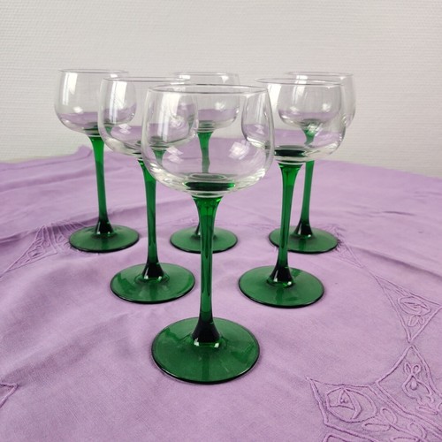 Verres vin alsaciens - a,