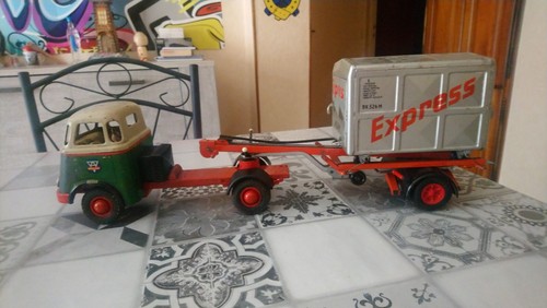 Camion arnold daf - arnold, avec