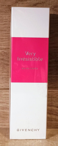 Givenchy very irresistible - very,