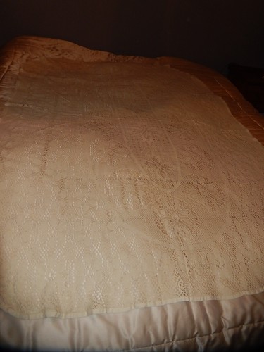 Ancienne nappe ovale ajourée - ovale,