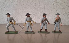 STARLUX - Lot de 4 figurines