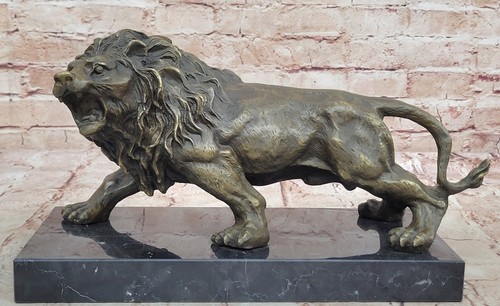 Angry lion rugissant signée - angry,