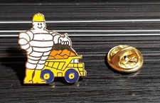 Michelin Pin Bibendum Avec