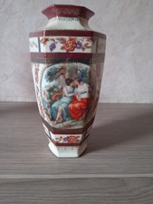 ancien vase en porcelaine de