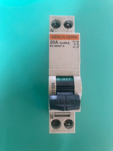Merlin gerin disjoncteur dt40 - gerin,