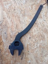 Ancienne Clefs A Molette