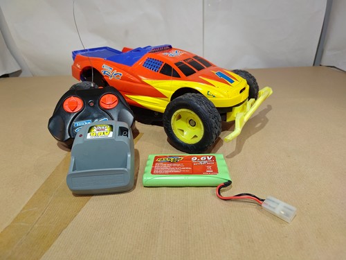 Voiture tout terrain - tout-terrain, tonka