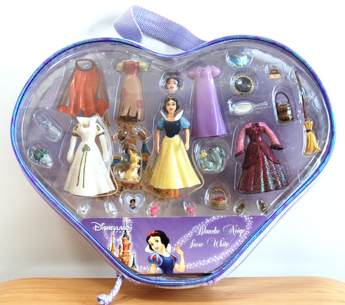 Disney parks snow white - snow,