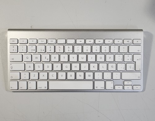 Magic keyboard qwerty - -,