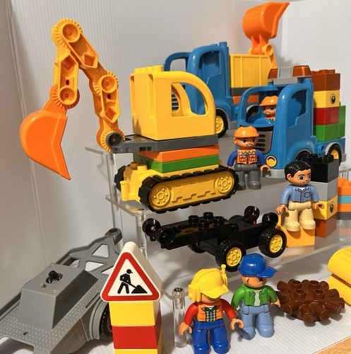 Large mixed lot - truck, and