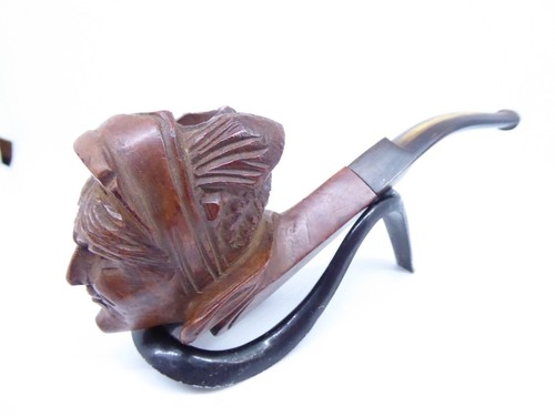 Pipe butz sculptee - sculptee,