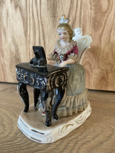 Statuette figurine - figurine, de