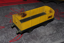 HORNBY MECCANO O WAGON TOMBEREAU SNCF JAUNE BON ETAT D'USAGE sans roue. N° 4