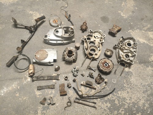 Lot pièces suzuki - suzuki, 50