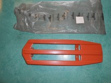 Porte bagage orange corail tango Motobécane 50 réf: 21122 neuf ancien stock