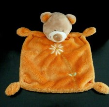 *. DOUDOU PLAT KIABI OURS ORANGE FLEUR COL BLANC MARGUERITE  EXCELLENT ETAT