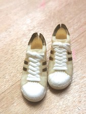 Momoko Sekiguchi Outfit Only Shoes Chaussures