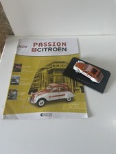 CITROEN 2CV SPOT 1976 Voiture De Collection 1/24 Sur Socle et Fascicule ATLAS