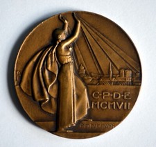 BELLE MEDAILLE femme ART DECO 1932 signée PM DAMMANN CPDE MCMVII bronze